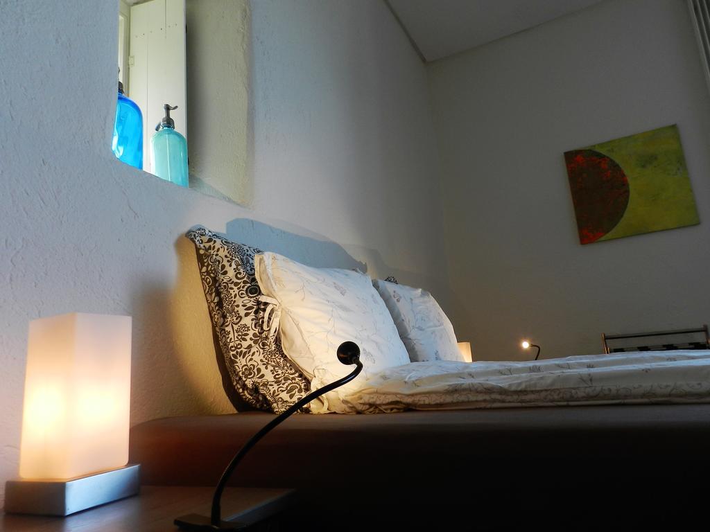 Blue Wall Bnb Gebenstorf Buitenkant foto